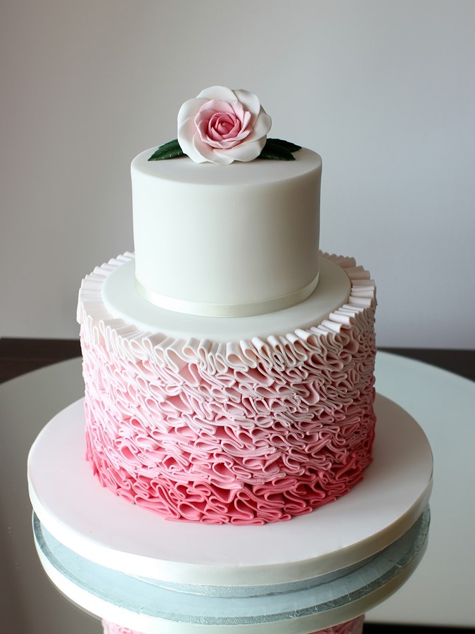 romantic-ruffle-wedding-cakes