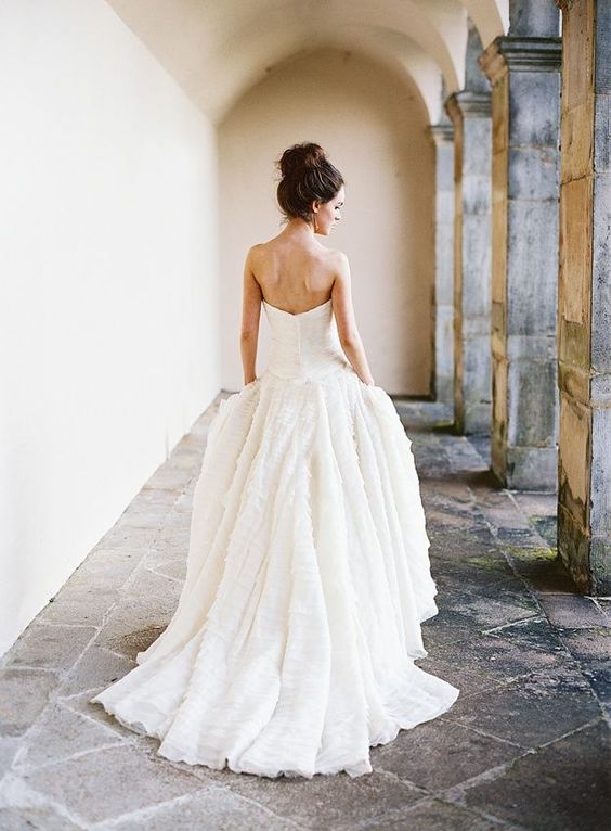 wedding-ballgowns-ivory-dress