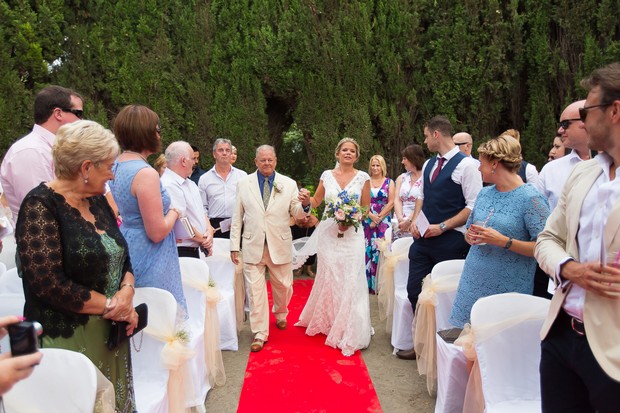 10-Outdoor-Spanish-Wedding-Ceremony-Spain-Owen-Farrell-Photography (2)