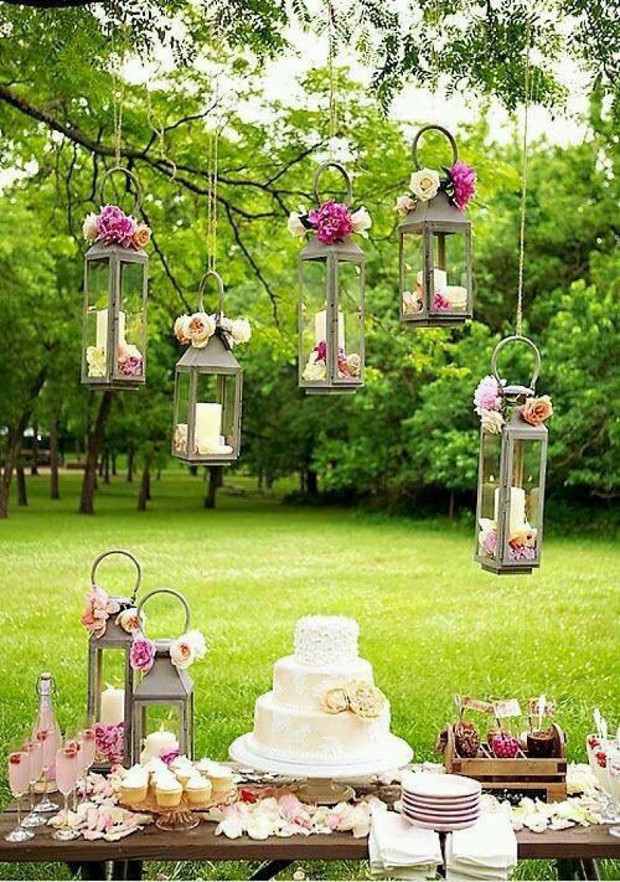 hanging-lanterns-with-fresh-flowers-dessert-table