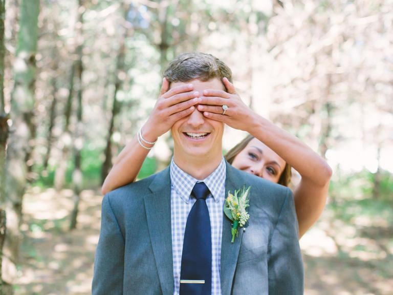 27 First Look Wedding Photos That'll Give You ALL The Feels ...