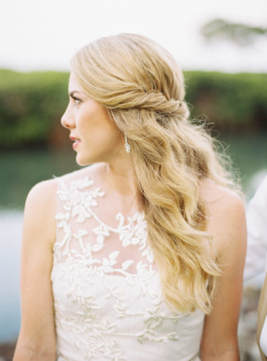 16 Stunning Half Up Half Down Wedding Hairstyles | weddingsonline