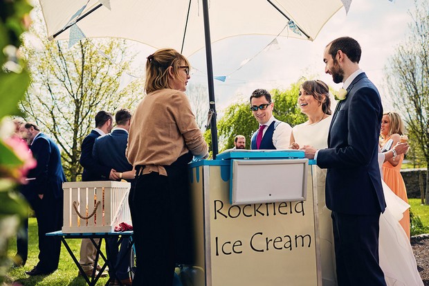 32-Rockfield-ice-cream-wedding-ceremony-vintage-van-weddingsonline