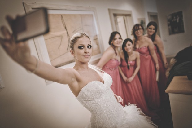 wedding-day-bridesmaid-duties