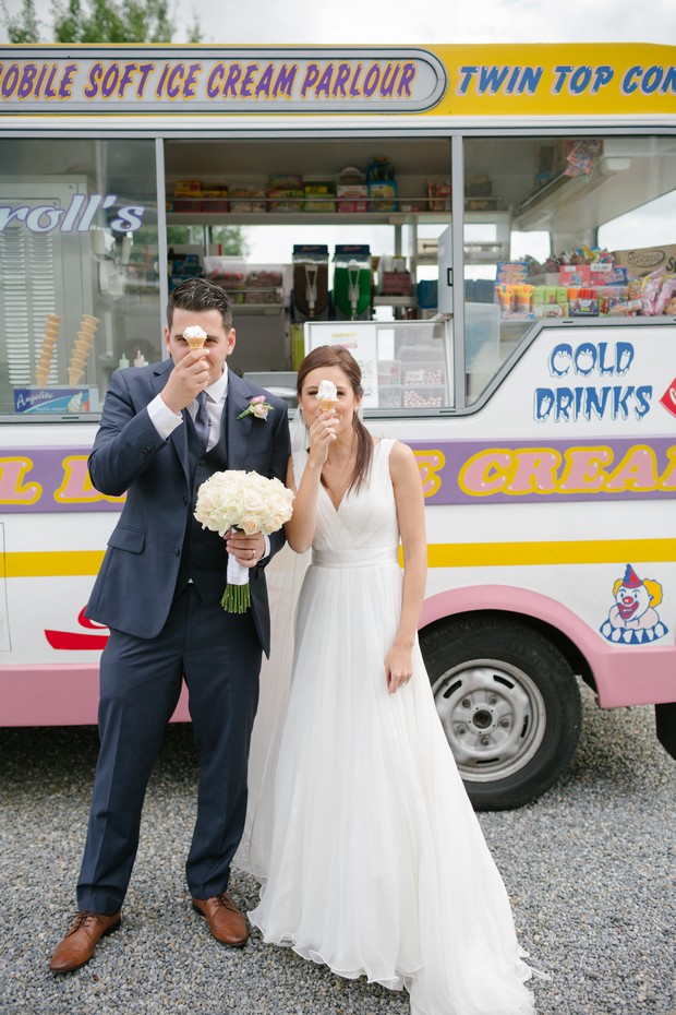 nostalgic-wedding-ideas-ice-cream-vans-99s