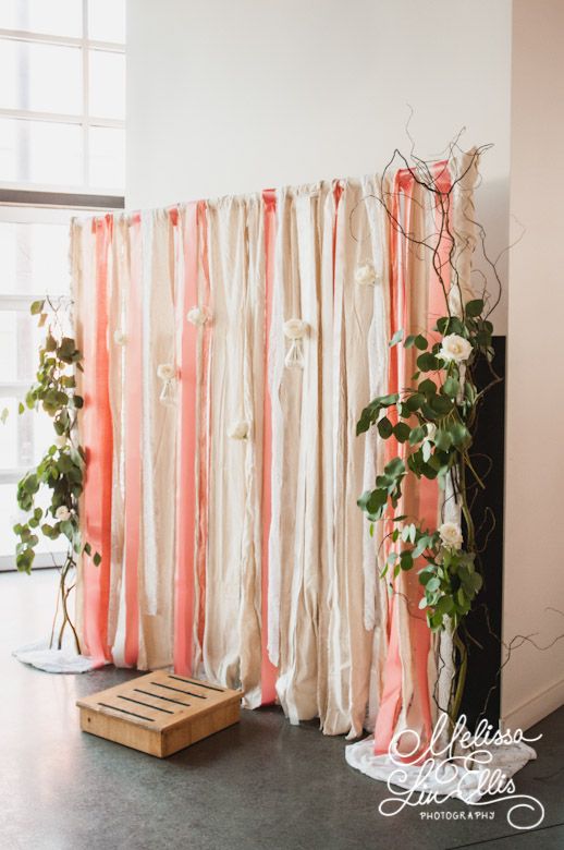 wedding-photobooth-backdrop-ideas-ribbon-fabric-DIY
