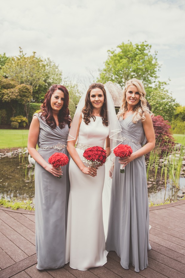 20-Bridesmaids-Slate-grey-dresses-red-rose-bouquet