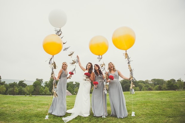 29-bride-bridesmaids-giant-balloons-yellow-grey-wedding-weddingsonline (2)