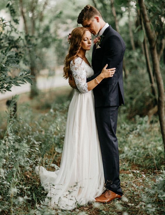 enchanted-forest-wedding-couple-dress