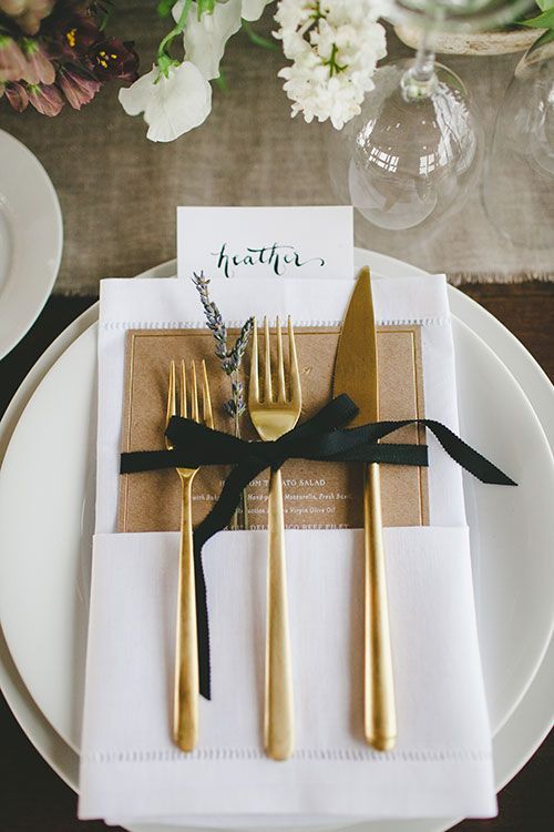 simple-white-gold-wedding-table-place-setting