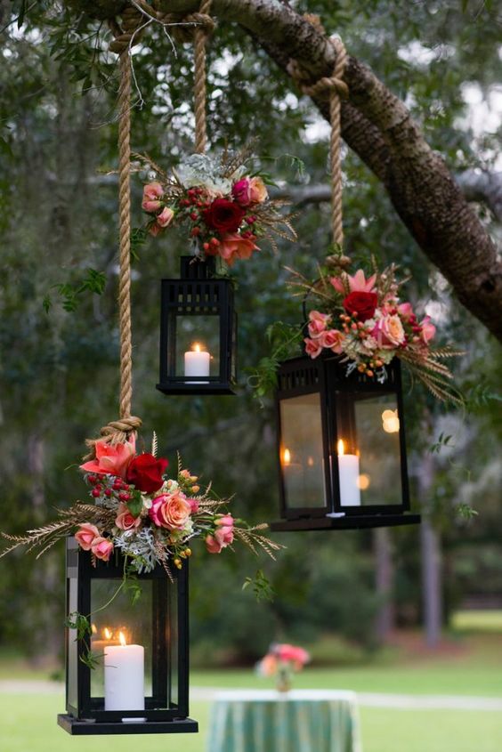 autumn-wedding-ideas-hanging-lanterns-outdoors