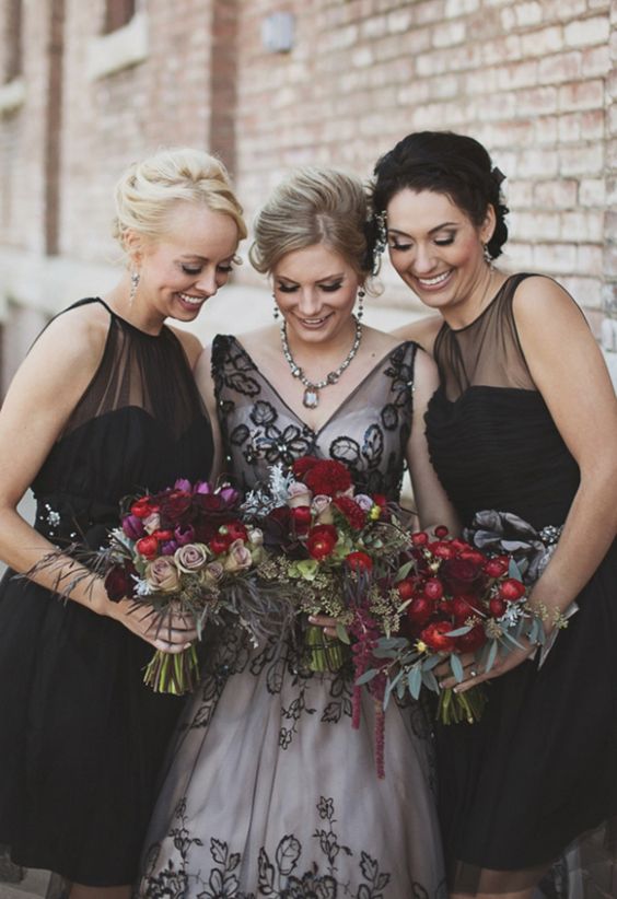 halloween-wedding-ideas-black-bridesmaids-dresses-gothic