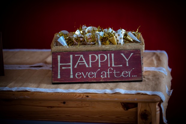 happily-ever-after-box-with-confetti