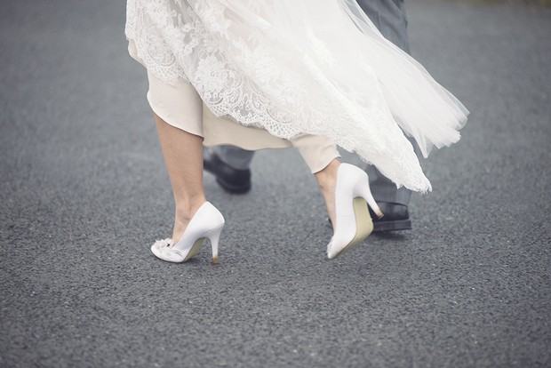 26-perfect-white-wedding-shoes-pumps-heel-detail-weddingsonline