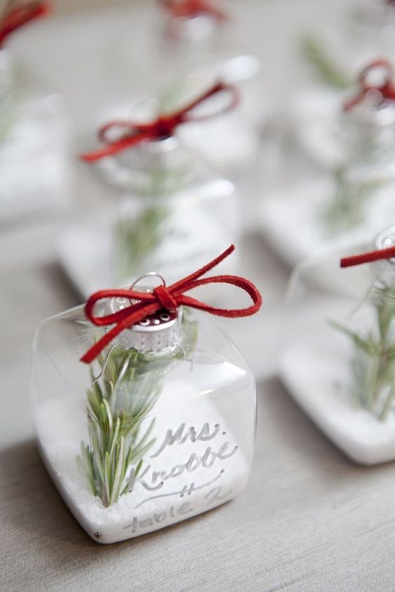 Winter-Wedding-Favours-Christmas-Bauble-Personalised