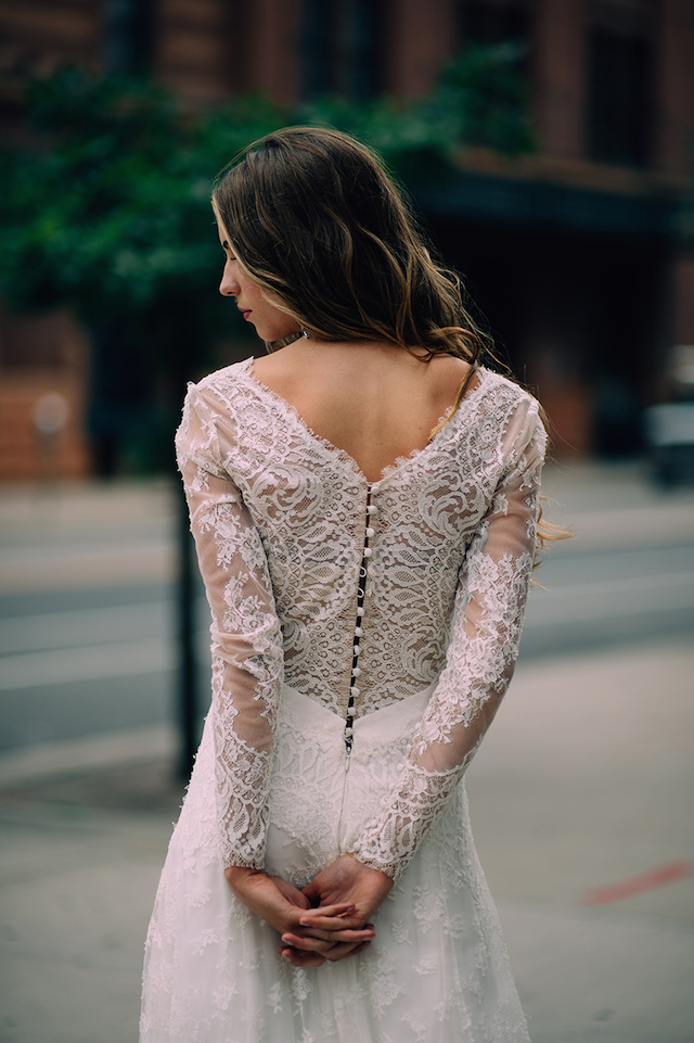 carolina-herrera-lace-back-detail-wedding-dress