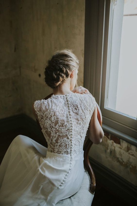 elvi-design-detail-back-wedding-dress-2017