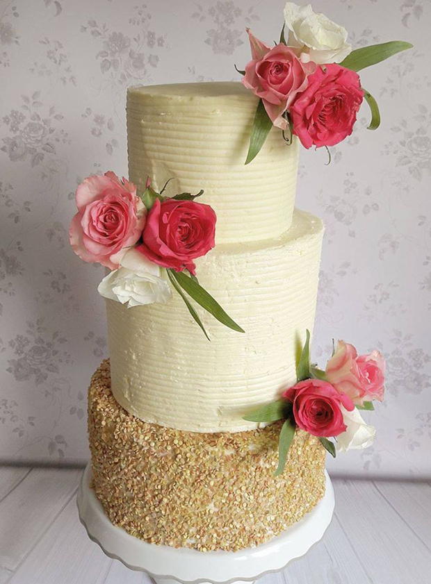 gold-and-buttercream-weddign-cake-victorias-heavenly