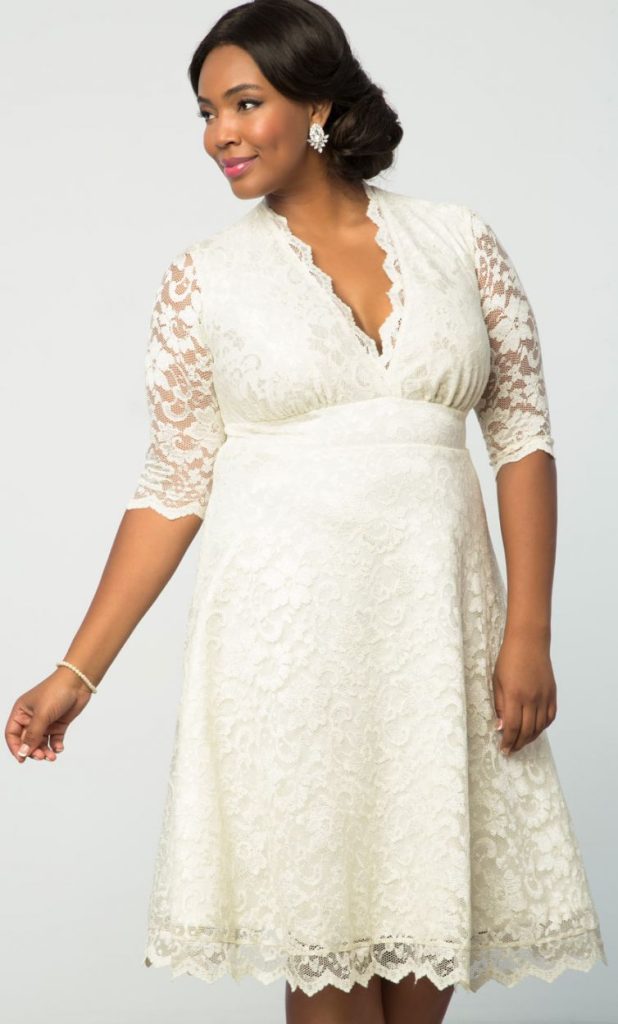 14 Fabulous Plus Size Wedding Dresses for 2017 Brides | weddingsonline