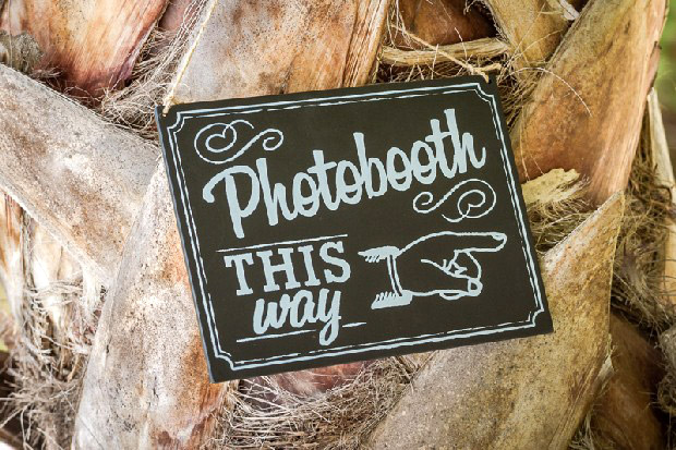 photobooth-wedding-sign