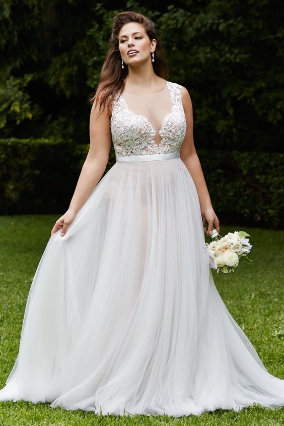 wtoo-marnie-wedding-dresses-curvy-brides-2017