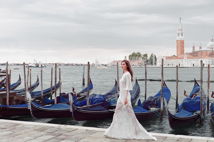 Divine-Atelier-2017-Collection-Venice-Couple-weddingsonline