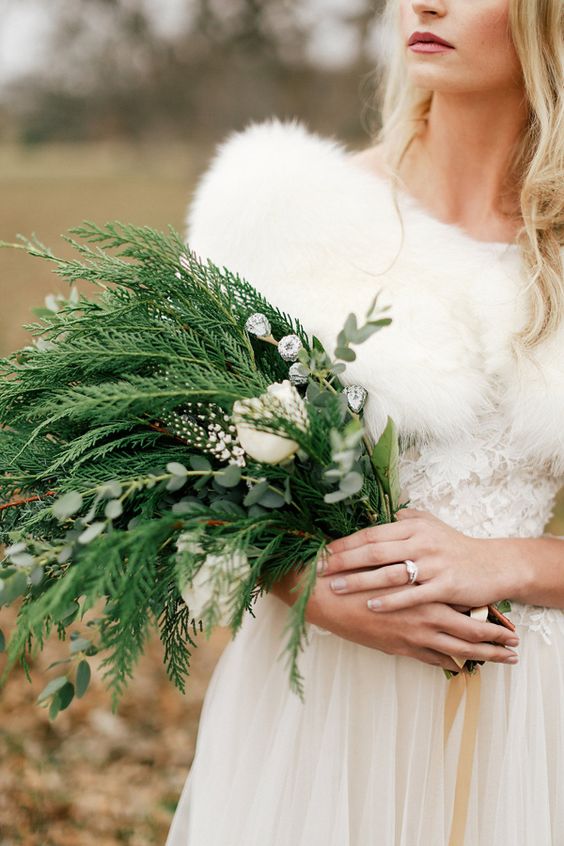 Winter-Wedding-Bouquet-Simple-Greenery-Fir-Tree-weddingsonline