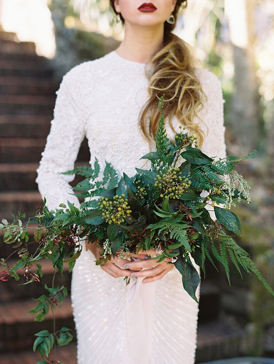 Winter-Wedding-Bouquet-Unique-Greenery-weddingsonline
