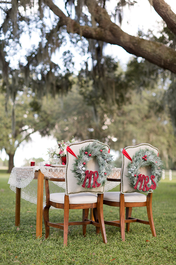 christmas-wedding-chair-decor-wreaths