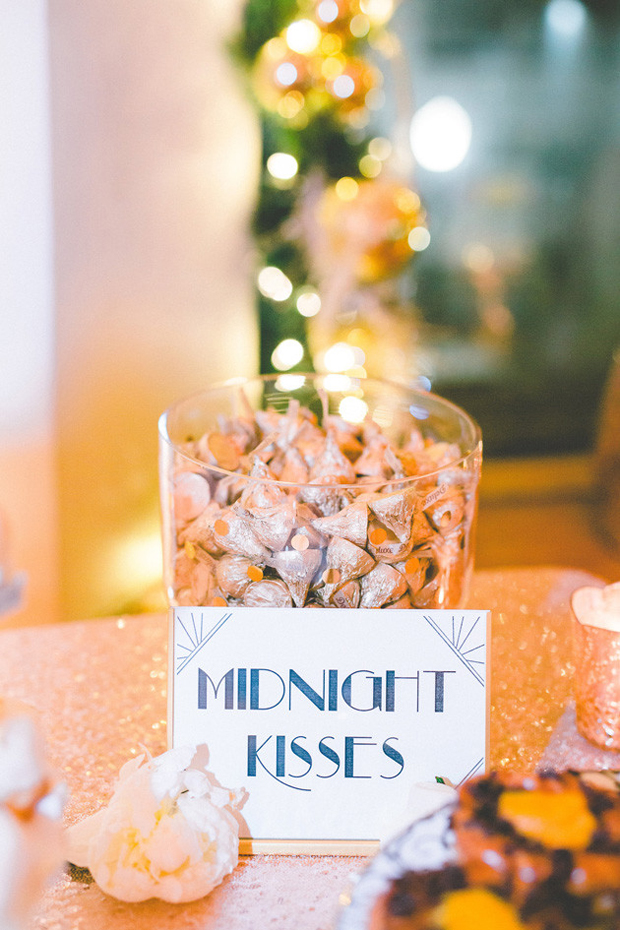 midnight-kisses-sweets-new-years-eve-wedding