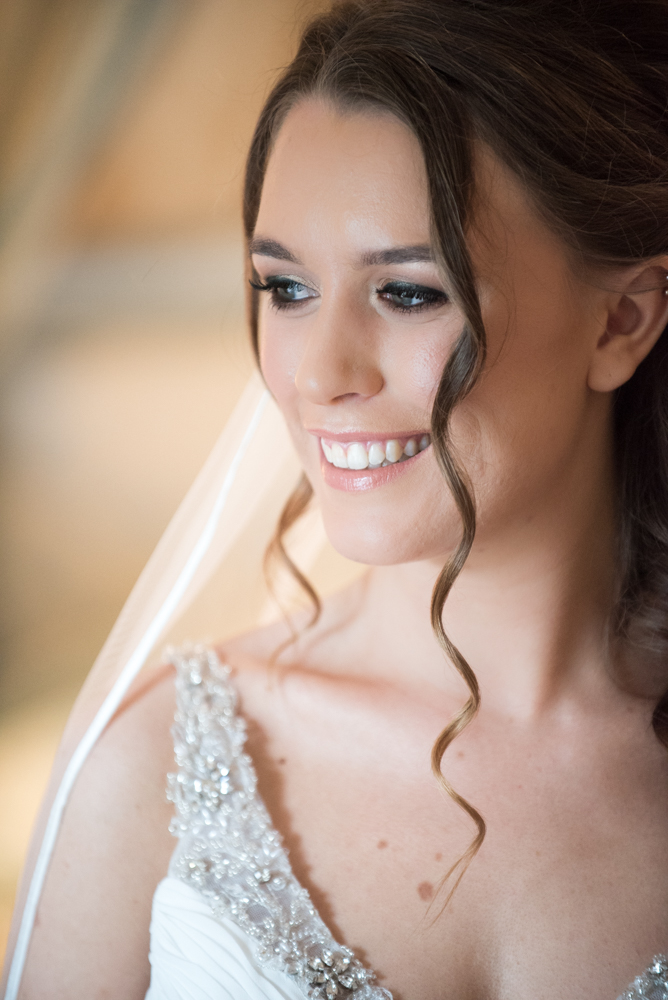9-Real-Bride-Wedding-Michelle-T-Makeup-The-Hair-Mob-weddingsonline (2)