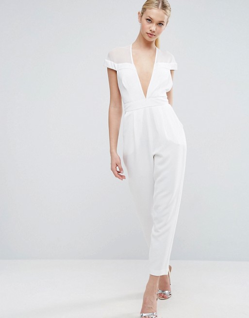 10 Delish White Dresses Perfect for your Hen Party | weddingsonline