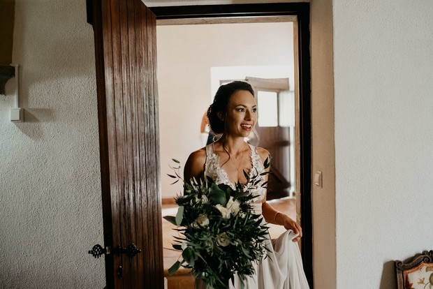 https://cdn.weddingsonline.ie/blog/wp-content/uploads/2018/03/19lovely-laid-back-wedding-portugal.jpg