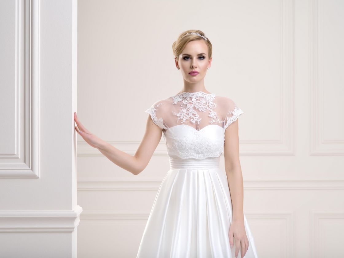 20 Stylish Bridal Cover Ups & Toppers To Transform Your Look