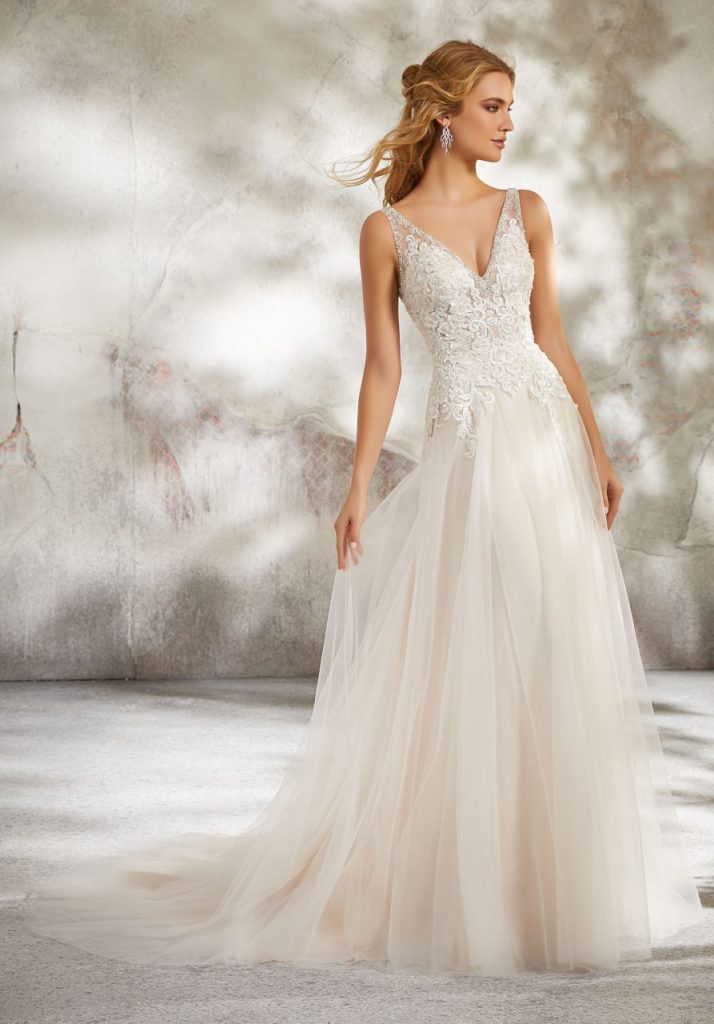 Ask the Experts: When Should I Start Shopping for My Wedding Dress ...