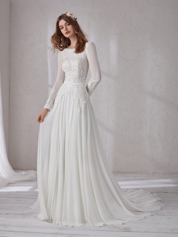 30 Exquisite Wedding Dresses for a Winter Bride