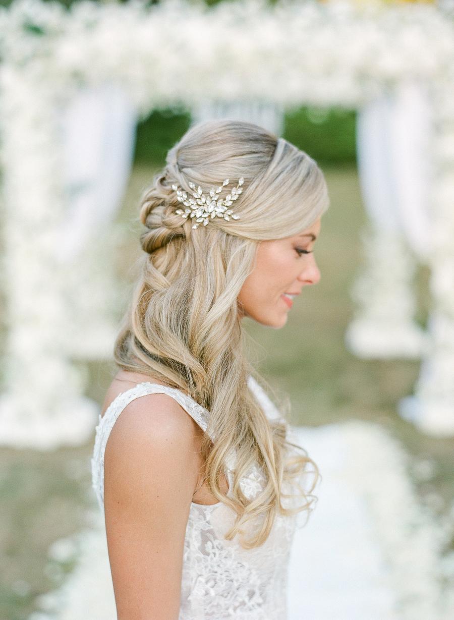 12 Pretty Half Up Half Down Bridal Hairstyles | weddingsonline