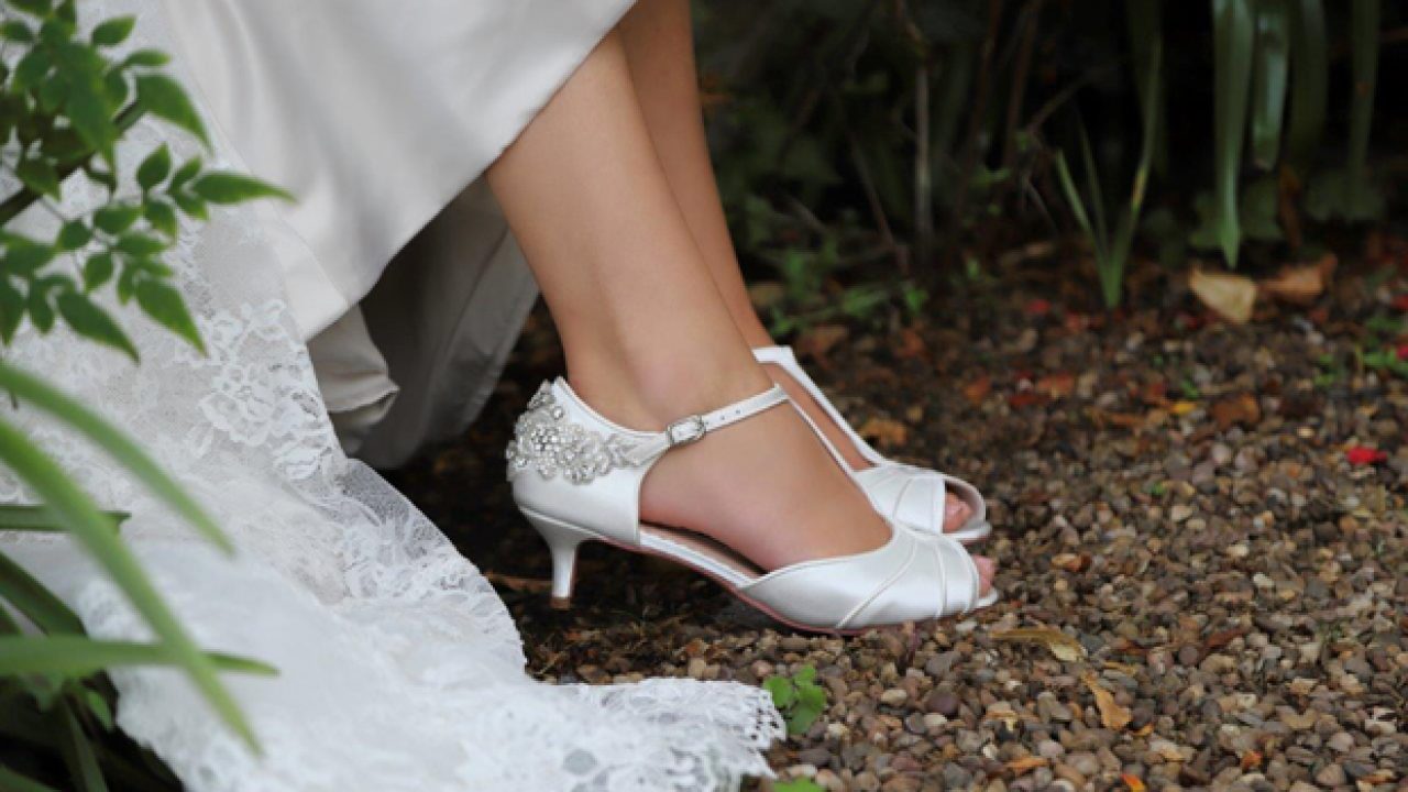 12 Amazing Mid \u0026 Low Heel Wedding Shoes 