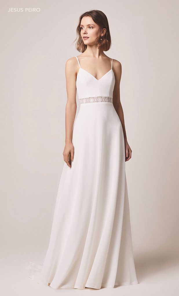 10 Beautiful Gowns For A Hot Weather Wedding | weddingsonline