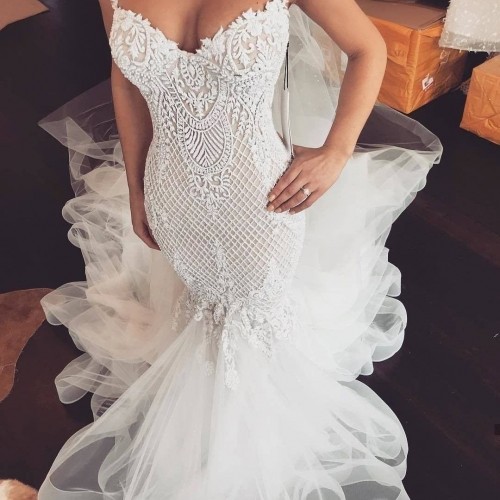 Wedding dress cups too small - can it be altered to be larger? : r