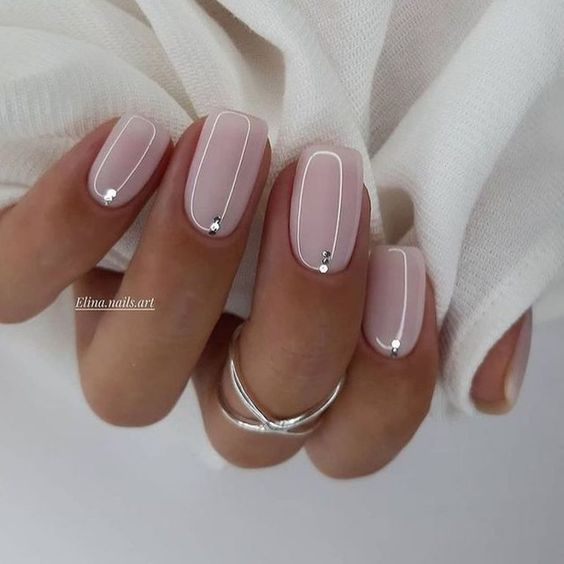 10 Nude Bridal Nails For The Bride