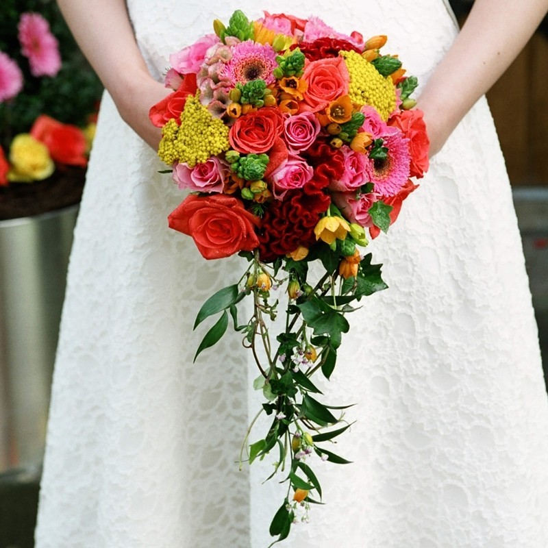 bold and striking bridal bouquet