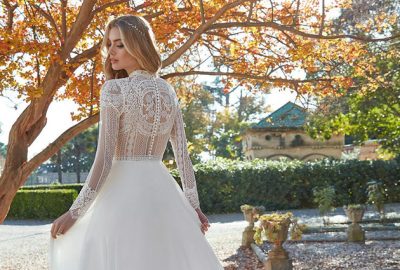 17 Exquisite Wedding Dresses With Sleeves