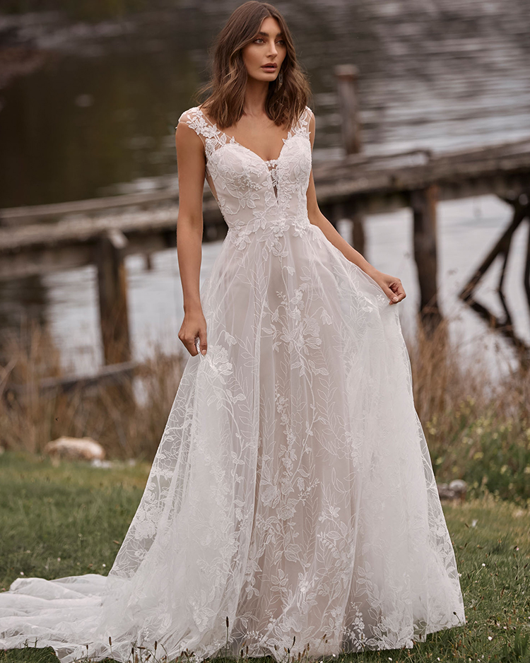beautifully stylish wedding dresses