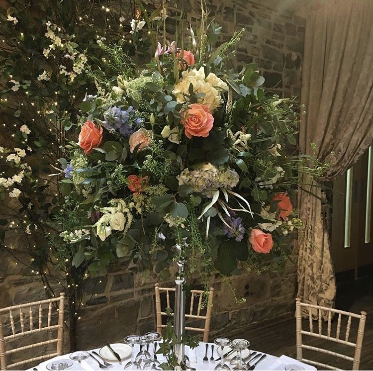 floral table centres