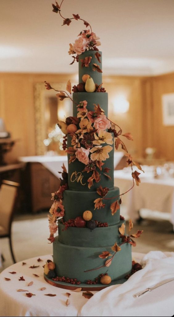 Autumn Inspired Wedding Cakes 