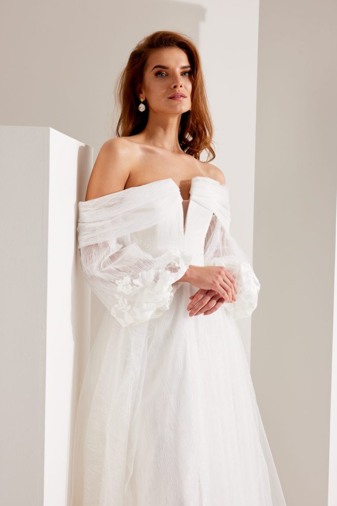 WOL Loves: Bridal Coverups for Winter Brides