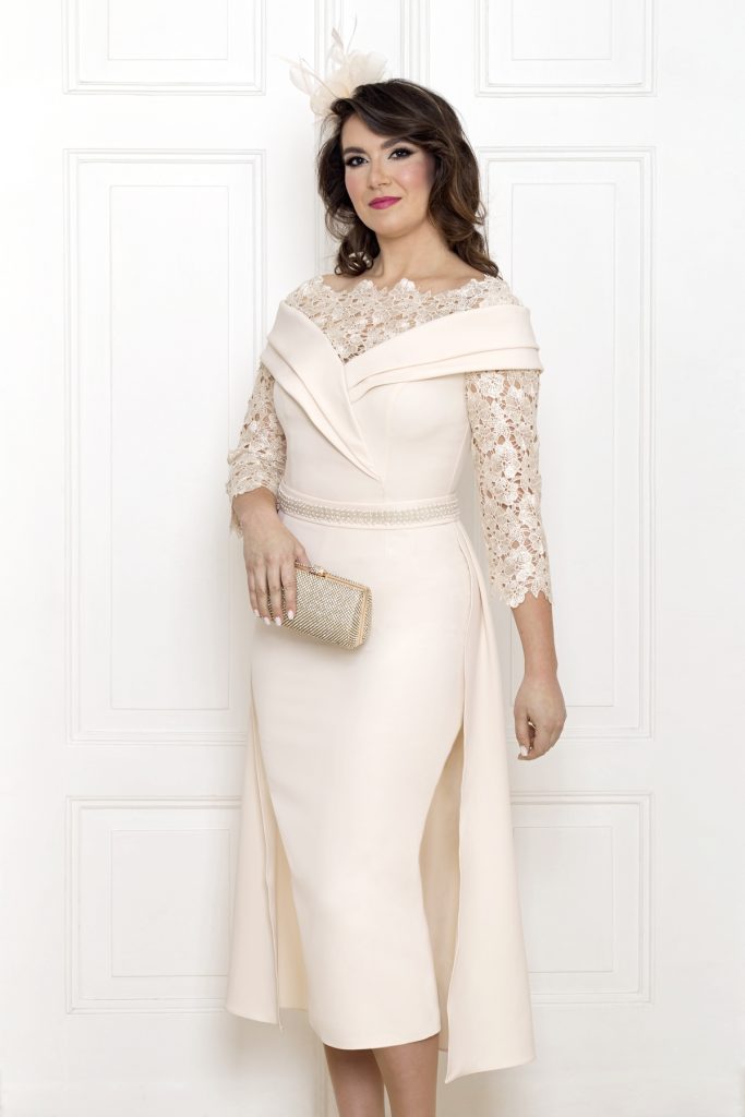 Stylish Mother of the Bride Outfits for A/W