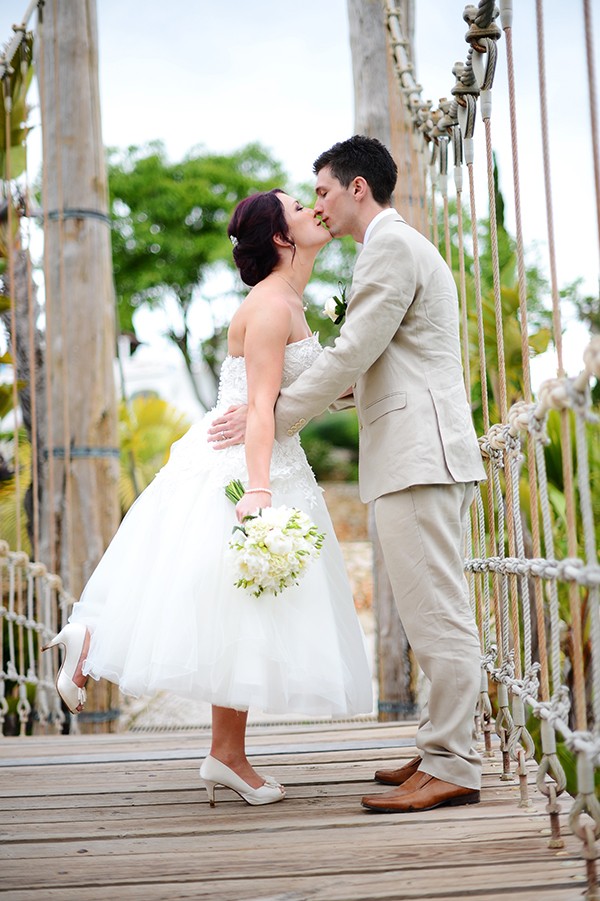 bride and groom in the Algarve