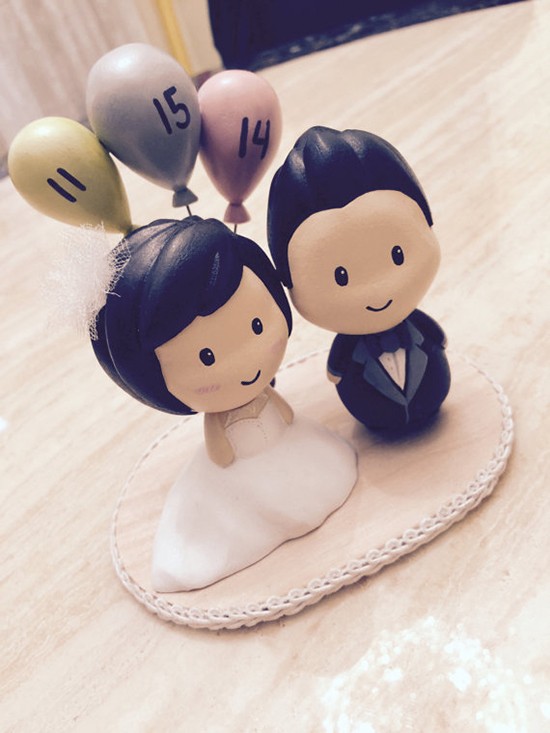 quirky wedding cake toppers